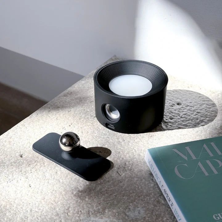 Lights of Sweden – Rechargeable 360° Rotating Wall Light